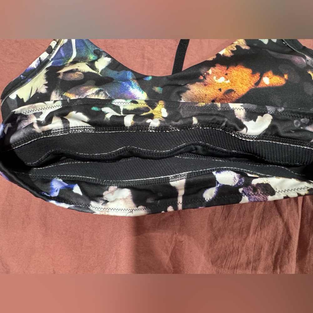 Nike DriFit Sports Bra - Picture 2 of 8